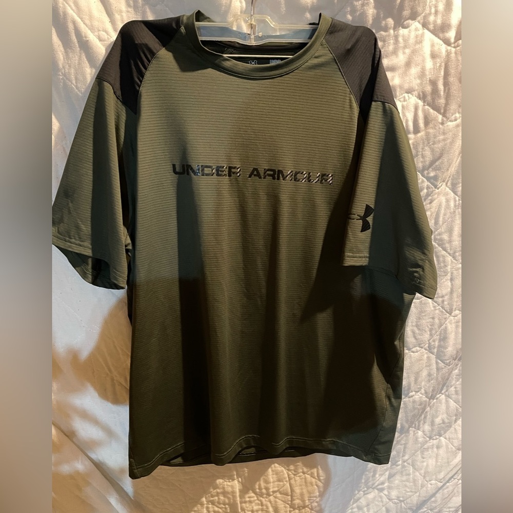 Men’s heat gear sz large